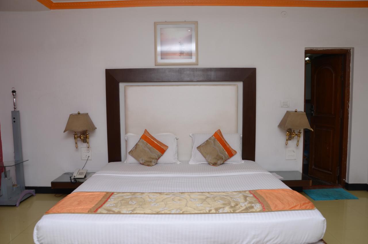 Hotel Rahul Deluxe Nagpur Ngoại thất bức ảnh