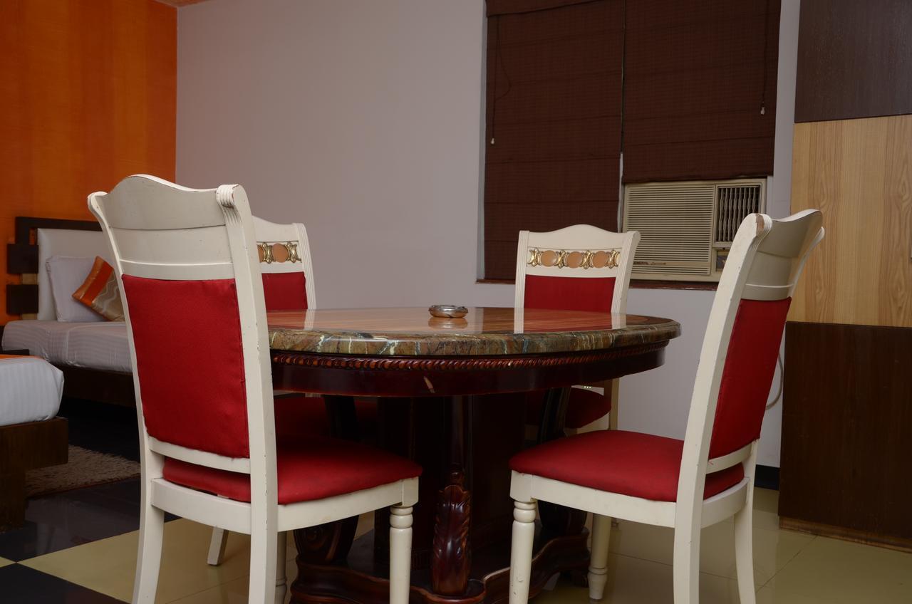 Hotel Rahul Deluxe Nagpur Ngoại thất bức ảnh
