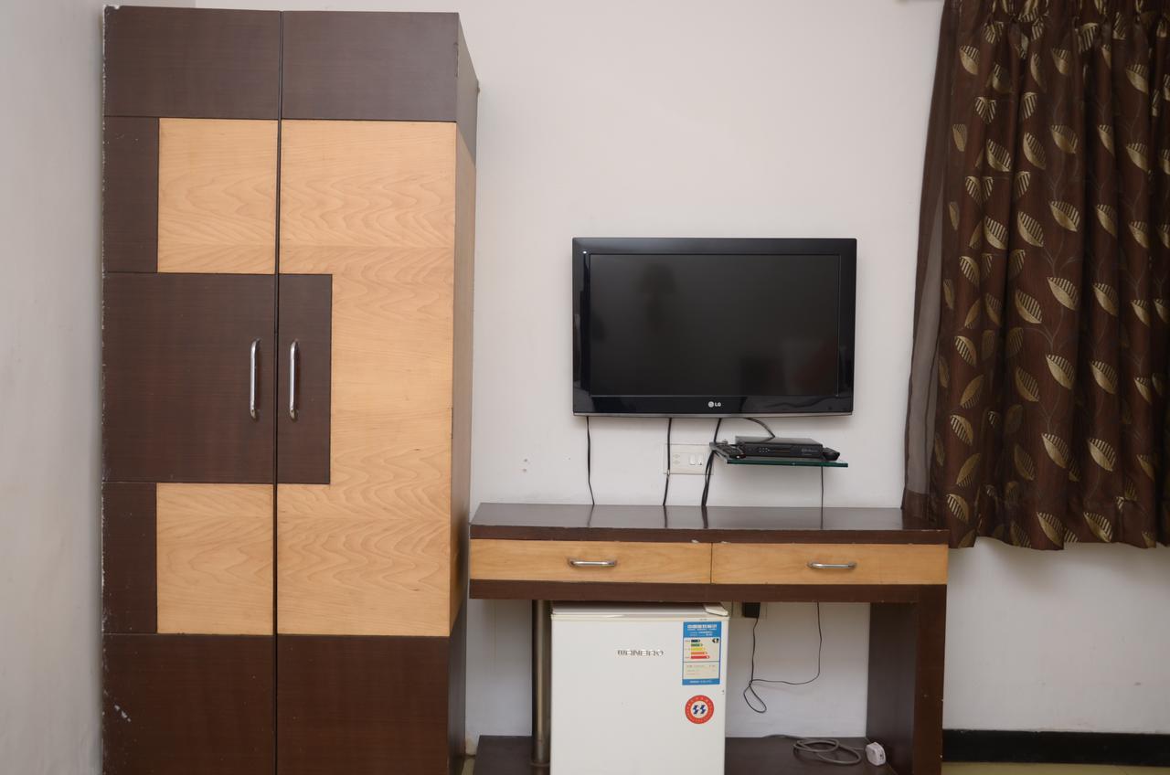 Hotel Rahul Deluxe Nagpur Ngoại thất bức ảnh