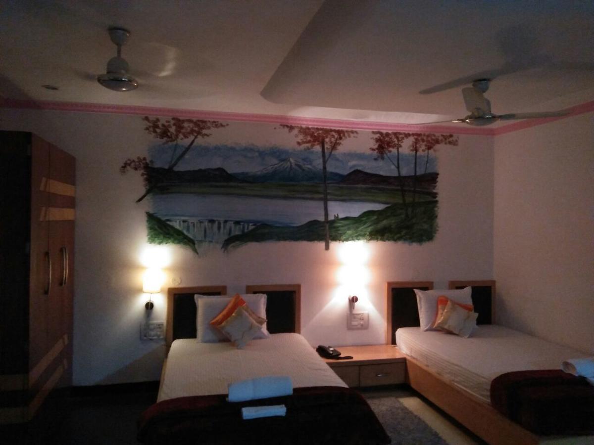 Hotel Rahul Deluxe Nagpur Ngoại thất bức ảnh