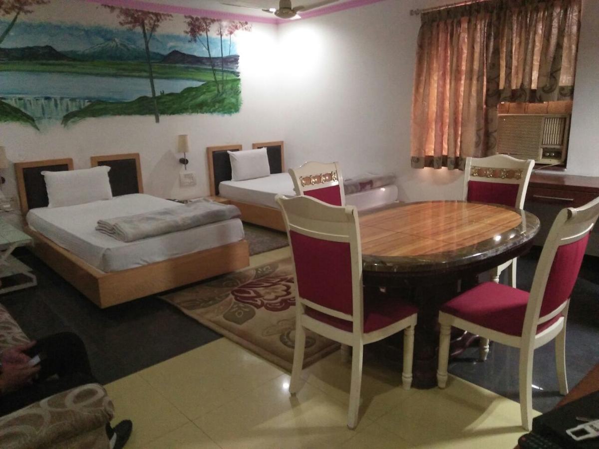 Hotel Rahul Deluxe Nagpur Ngoại thất bức ảnh